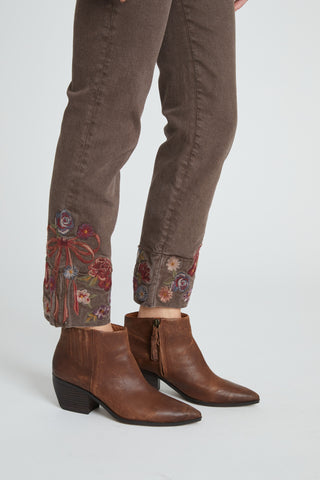 Colette Straight Crop - Bows & Roses
