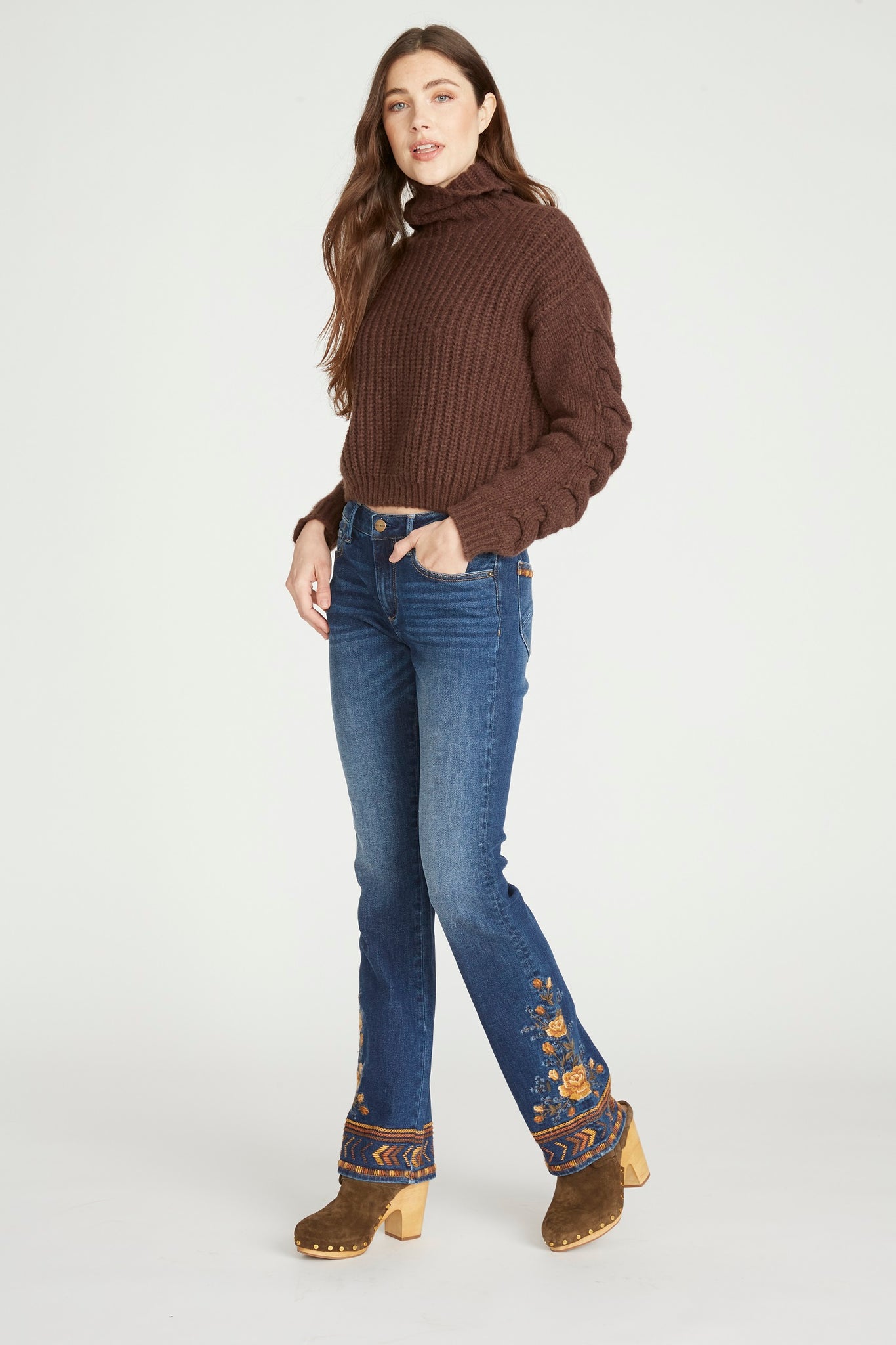 Kelly Boot Cut - Framed Roses
